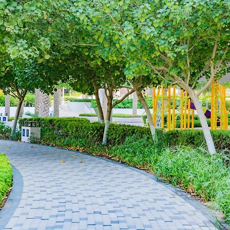 Expo Village Serviced Apartments Dubai Exterior foto